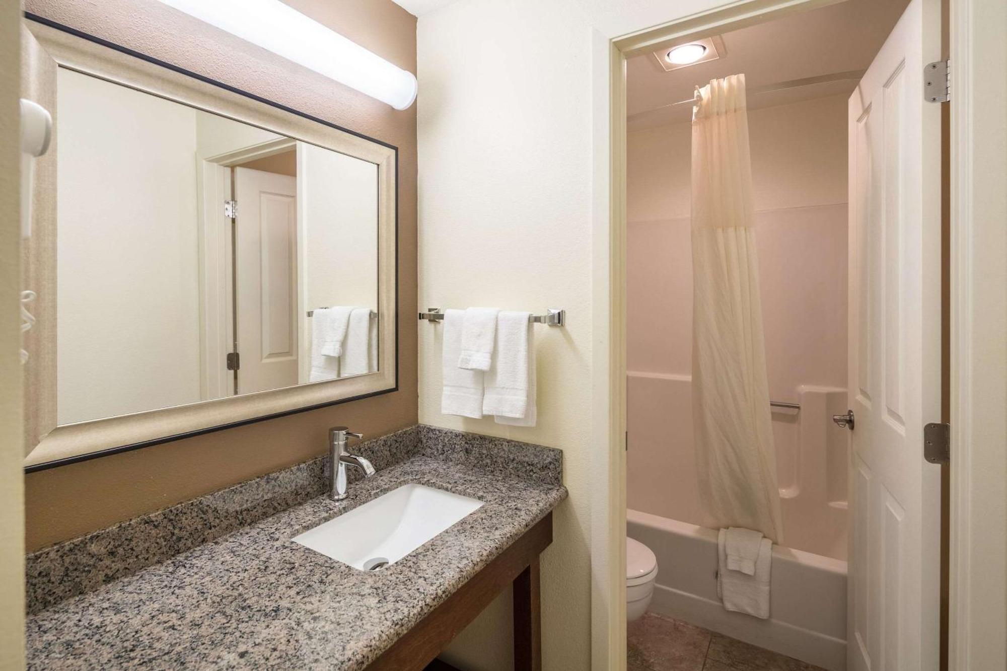 Quality Inn & Suites Coeur D'Alene Buitenkant foto